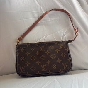 Louis Vuitton Pochette